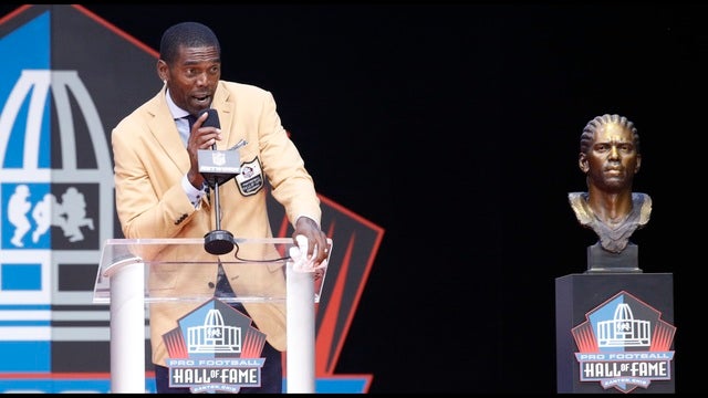 Hall of Fame speeches get political in Canton, Chattanooga