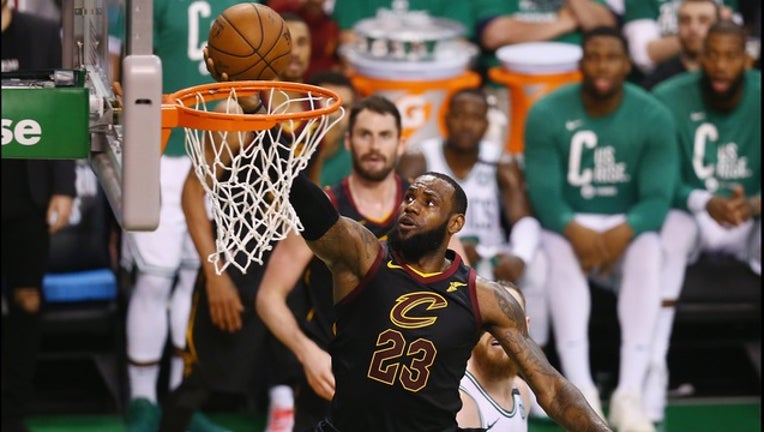 LeBron James__1527198042325