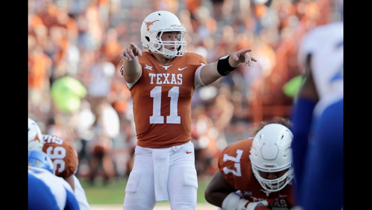 07874e7c-Sam Ehlinger_97378489_1505154377290