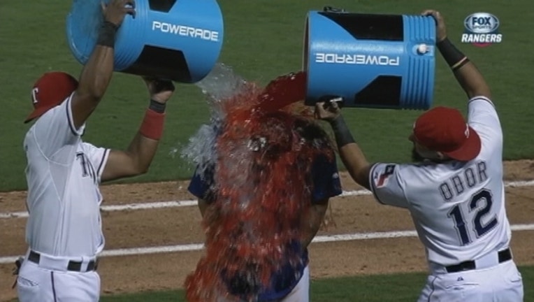 Rangers Gatorade Shower_1443671577230.jpg
