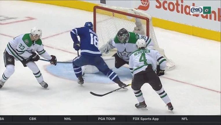 0d923b88-Stars v Maple Leafs_1541135275216.jpg