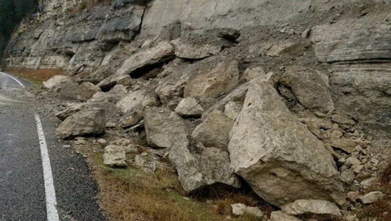 0eec0a83-KTBC falling rocks 01022019_1546481852482.jpg-407693.jpg