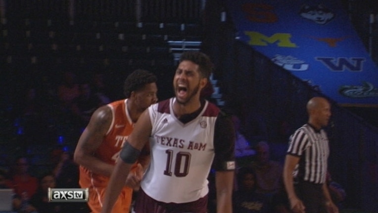 0f5a651b-Aggies Longhorns Hoops_1448504457455.jpg