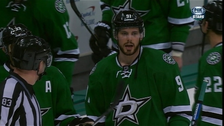 11dc4b37-Stars Seguin Sad_1454818171192.jpg