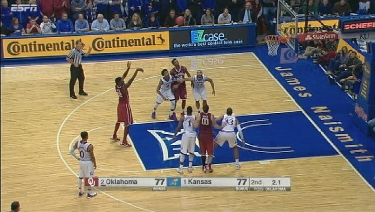 145703b7-7595TZ-KANSAS VS OKLAHOMA_1452000641047.jpg