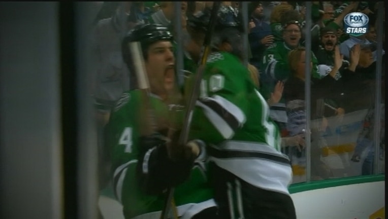 Stars Beat Jets_1447388130609.jpg