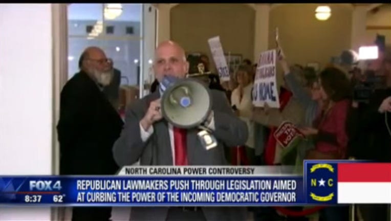 1edf07c3-NC governor_1481991434761.jpg