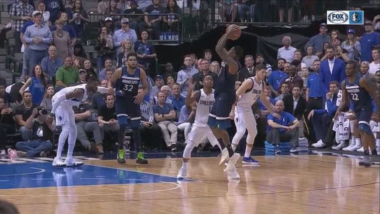 2bc93835-Mavs vs Timberwolves_1522466932450.jpg