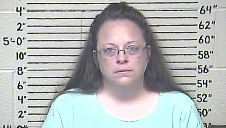 2f4a4c6e-Kentucky clerk jailed