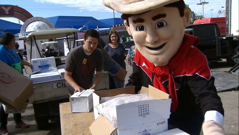35848339-State Fair Food Donations_1477329640149.jpg