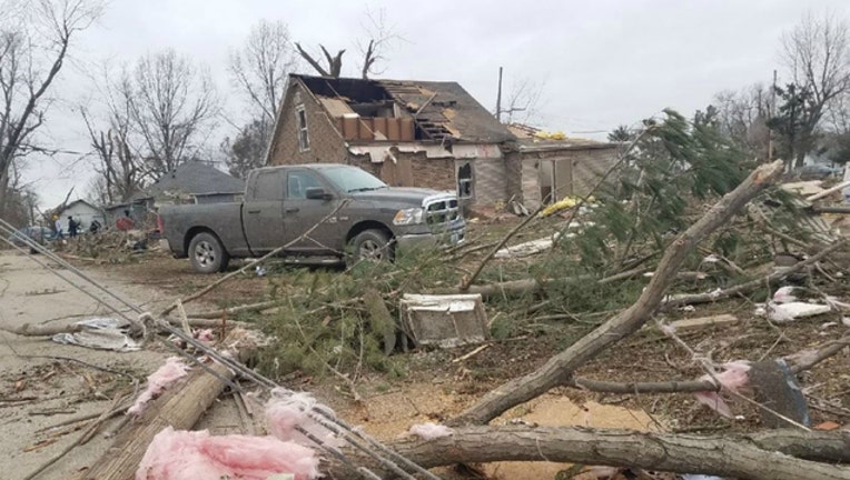 Tornado_damage_in_Taylorville_0_20181202223927-404023
