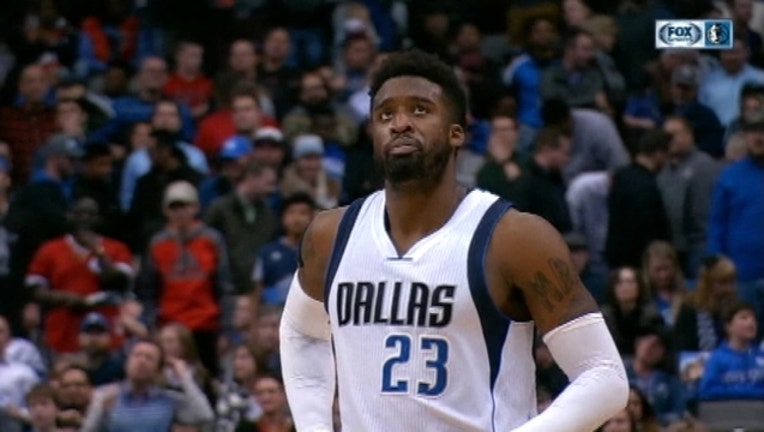 Mavericks Lose Suns_1483676751354.jpg