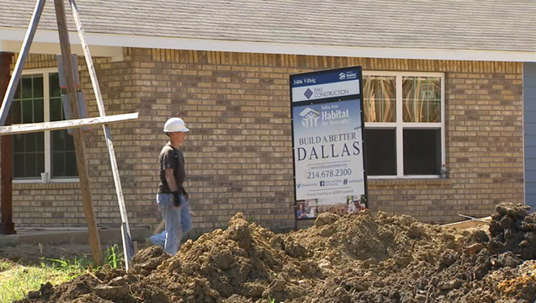 4182f190-HABITAT FOR HUMANITY BUYS LOTS West Dallas