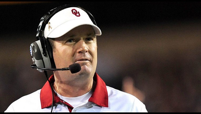 Bob_Stoops_08232012_1496863169463.jpg