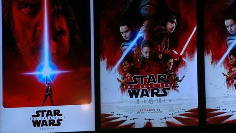 434e7459-THE LAST JEDI PREMIERE12p_00.00.05.15_1513610873168.png.jpg