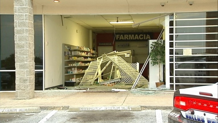 4430f70d-PHARMACY SMASH AND GRAB_1439312603196.jpg