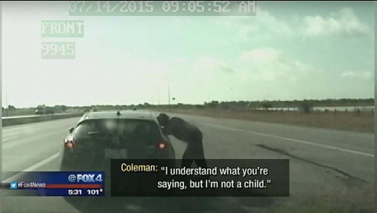 46d618c3-officer1_1438902308680.jpg