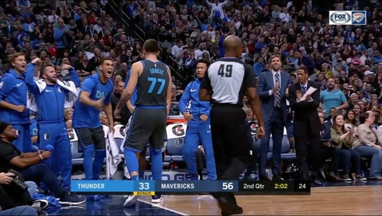 4819e524-Thunder vs Mavs_1541921619338.png.jpg