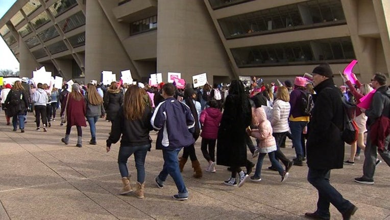N-WOMEN'S MARCH DALLAS 4A_00.00.13.05_1548095459446.png.jpg