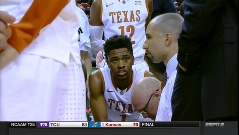 Longhorns in the Huddle_1452998646787.jpg