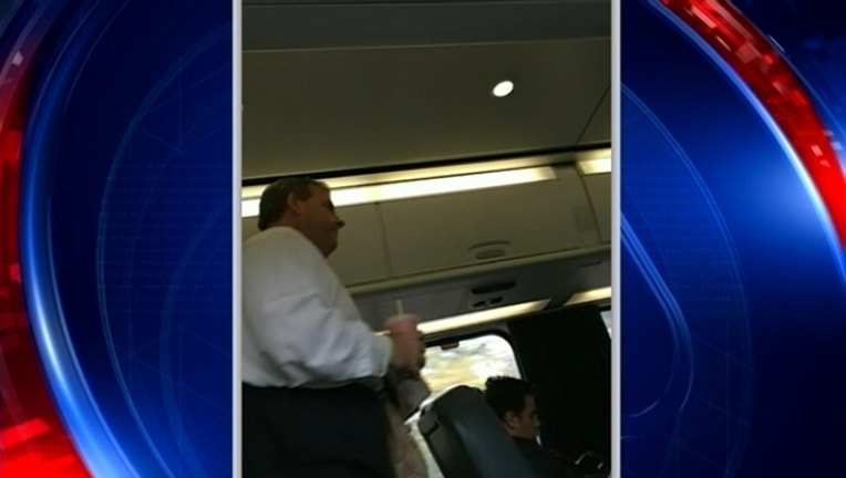 V-CHRIS CHRISTIE KICKED OFF_1445863445288.jpg
