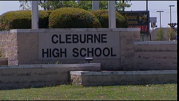 55aaa522-P-CLEBURNE HS PROTESTS FOOTBALL COACH 9P_00.00.26.18_1509145716373.png