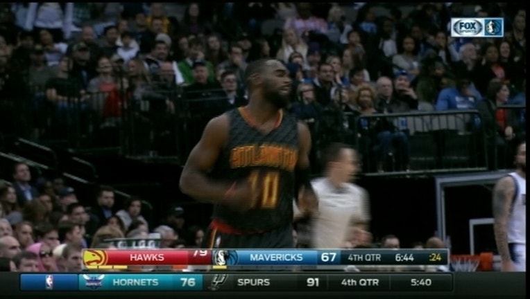 560d6189-MAVS FALL TO HAWKS_1483850362073.jpg