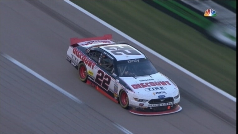 56f201a0-XFINITY RACE_1446943835744.jpg