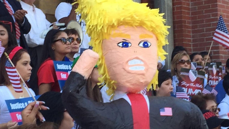 trump pinata dallas