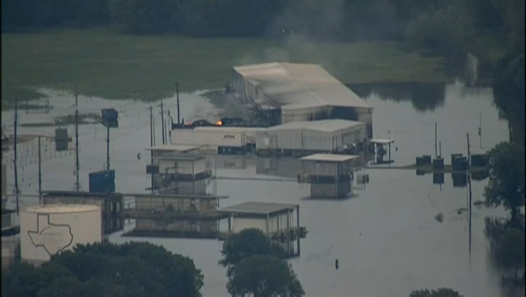 68f27fd2-TX_ARKEMA_CHEMICAL_PLANT__AERIALS___3R8YM4VA.mp4_00.00.14.24_1504197461268.png