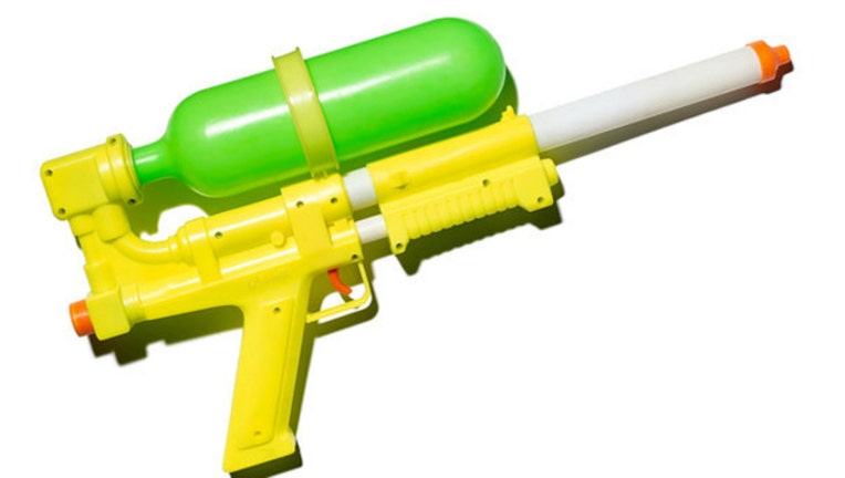 water gun for 4 year old