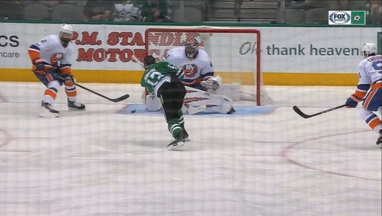 6c76f853-STARS VS ISLANDERS 11-10_1510374897691.jpg