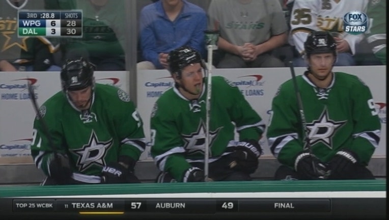 6daa4dda-Stars Lose To Jets_1456459841335.jpg