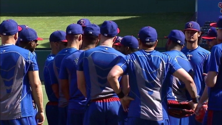 Rangers ALDS Workout_1475776936657.jpg