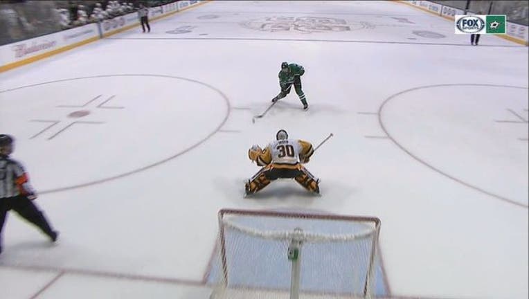 7b4edd9e-Stars top Penguins_1518238836728.jpg
