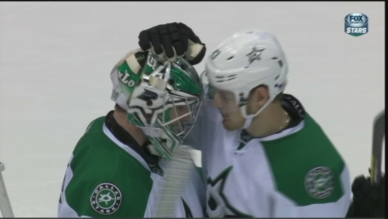 7d4a7698-Stars Beat Red Wings_1447022743696.jpg