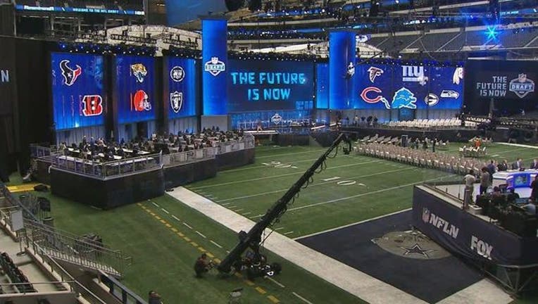 7da951ff-NFL Draft Theater_1524706980723.jpg.jpg