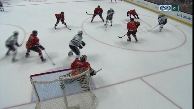 7eb2447a-Stars Lose To Ducks_1459742339879.jpg