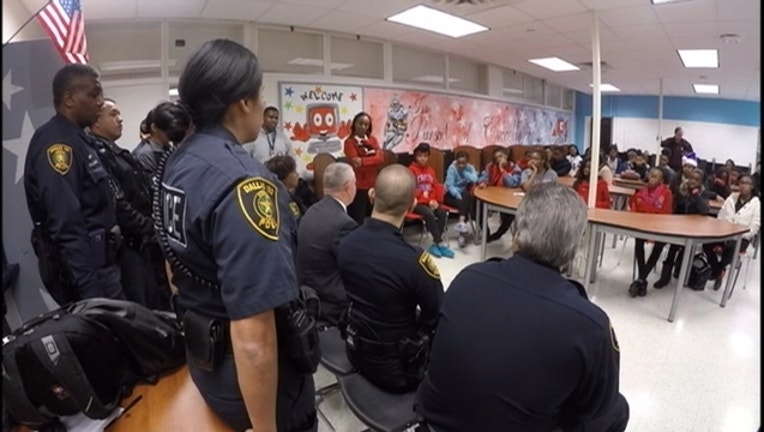 80d7cc00-P-DISD POLICE INTERACTION_1481326512533.jpg