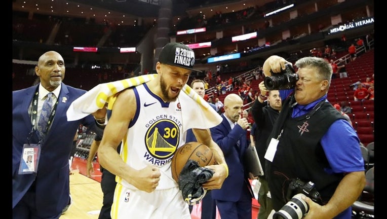 853d4fe4-Steph Curry_1527566072557