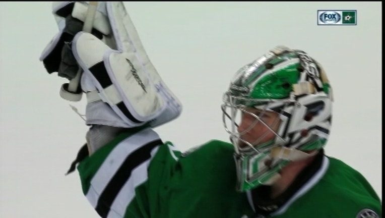 863274d9-STARS PLAYOFF WIN_1460862861978.jpg