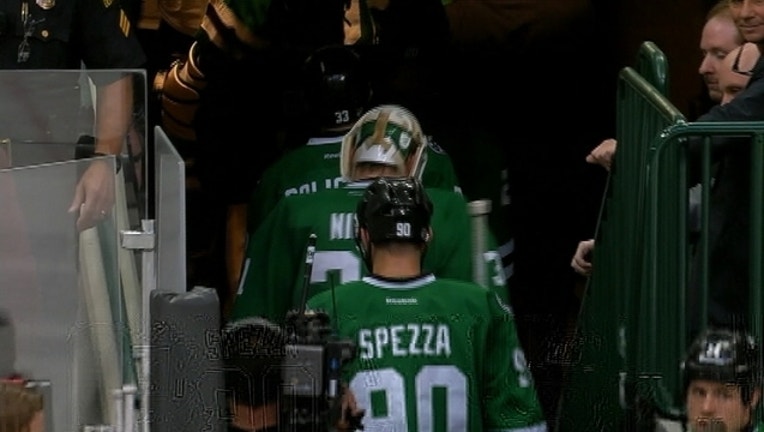8ef47332-STARS LOSE GAME 5_1461390291425.jpg