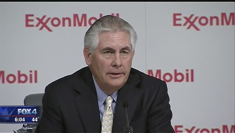 Donald_Trump_picks_Rex_Tillerson_to_lead_0_20161213130153