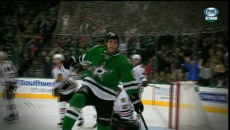96045f61-Stars Beat Blackhawks_1457813919383.jpg