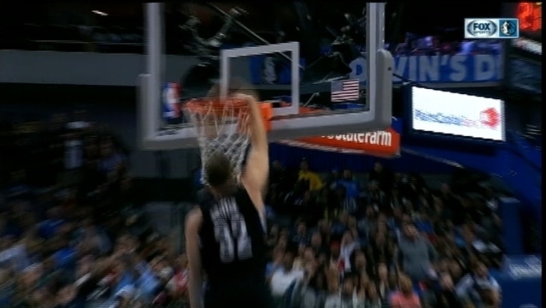 9b0d3d85-MAVS TROUNCED BY CLIPS_1479961629245.jpg