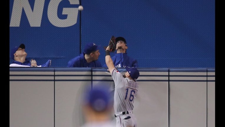 9d9898e8-Rangers vs Blue Jays_1525039528957
