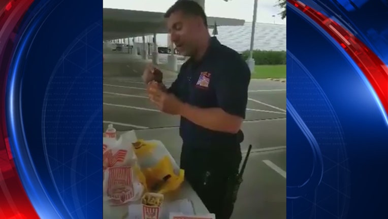 a02030b4-Whataburger harvey first responder_1504472126285.jpg