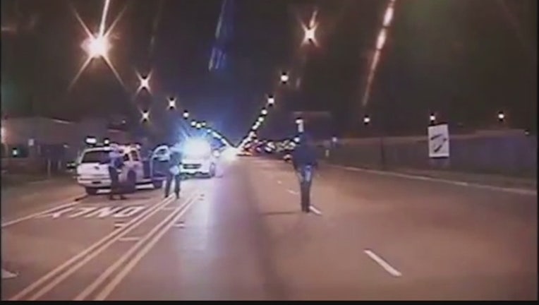 a254ee58-Video_released_of_Chicago_cop_fatally_sh_0_20151125035321-404023
