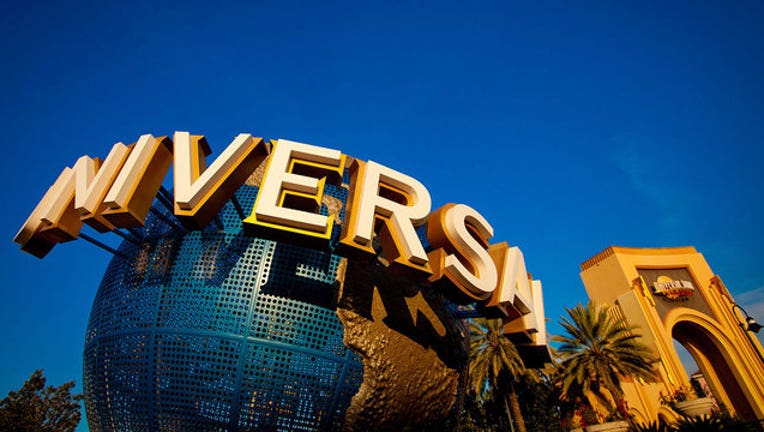 a2ac57c0-universal-orlando-globe_1454629679434-402429.jpg