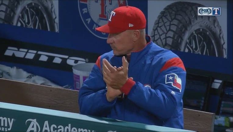a79d29c4-Jeff Banister Clapping_1494473291472.jpg